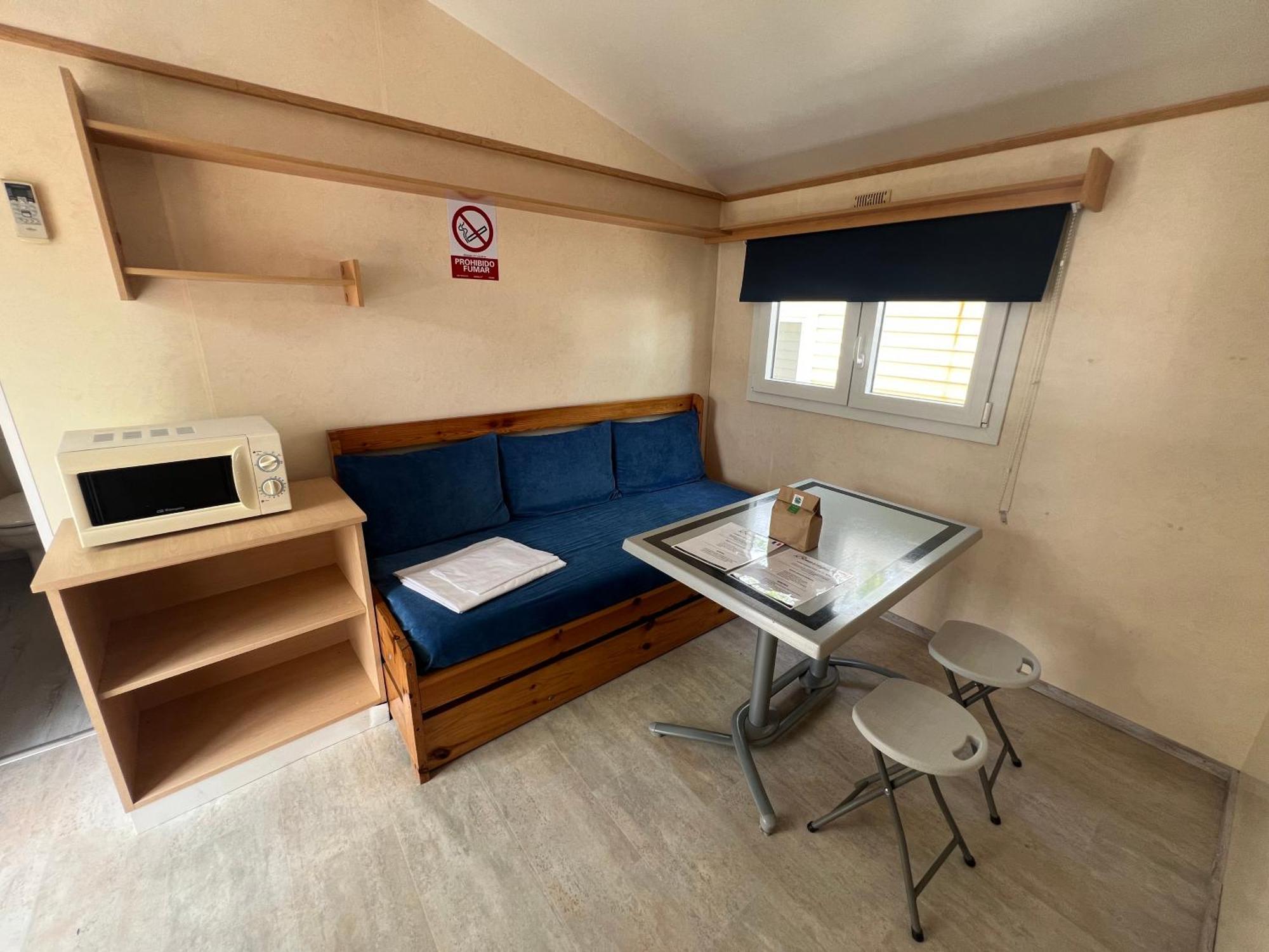 Camping Bungalow El Llac De Banyoles Porqueres Zimmer foto